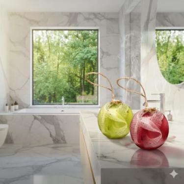 Imagem de Sabonete Artesanal Esférico com Bucha , Limpeza Energética e Fortuna. Vermelho , canela com folhas de Amora = Banho da Fortuna e o Verde , Lima da Pérsia é de Arruda,Alecrim e Sal Grosso = Limpeza Energética (Lima da Pérsia)