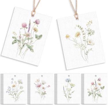 Imagem de AmazingSpark Conjunto de 50 etiquetas de presente florais em branco com cordão, 5 x 7,6 cm, conjunto de etiquetas de presente de papel para buquê de aquarela, 5 estampas de flores sortidas para