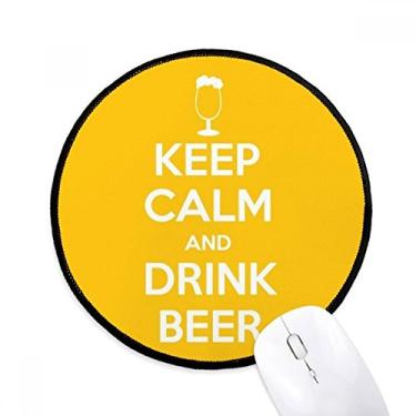 Imagem de Tapete de mouse amarelo com citação Keep Calm and Drink Beer para computador