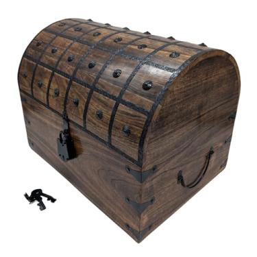 Imagem de Baú de tesouro pirata de madeira feito à mão com fechadura e chave - Inclui acessórios náuticos: bússola, espião, apito do capitão, roda de navio, ampulheta e mais (3GG 53 x 38 x 38 cm)