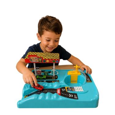 Imagem de Pista de Brinquedo Infantil Turma da Manica Posto de Gasolina e Lava Rápido com Torneira de Água Lua de Cristal