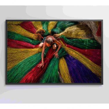 Imagem de Quadro Artesão Secando Tapetes Tradicionais Medidas 60x40 Cm Impressão Adesivo Fotográfico