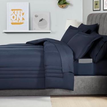 Imagem de Conjunto de edredom de tamanho casal com listras acolchoadas – Conjunto elegante com edredom, protetor de colchão, conjunto de lençóis e fronhas — design listrado sofisticado para casa e quartos de