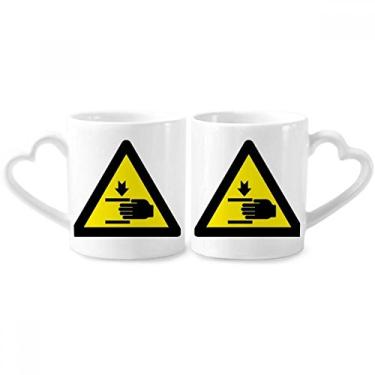 Imagem de Símbolo de aviso amarelo preto mão triângulo casal caneca porcelana conjunto de cerâmica copo amante alça coração