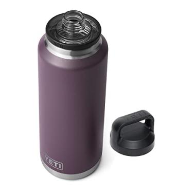 Imagem de Garrafa YETI Rambler de 1,3 L, à prova de vazamento, isolamento a vácuo, aço inoxidável com tampa Chug, roxa (Nordic Purple)