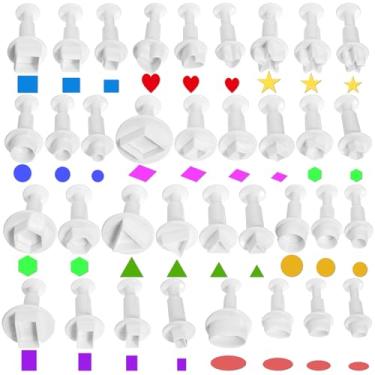Imagem de Conjunto de 35 mini cortadores de biscoito, pequeno cortador de biscoito para ferramentas de fondant e cortadores de argila, moldes e carimbos de fondant (coração, estrela, círculo, quadrado, prisma