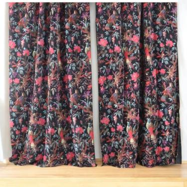 Imagem de Anati Decor Cortina de veludo de algodão - Design paraíso de pássaro impresso à mão, tratamento de janela artesanal para decoração de sala de estar, quarto e escritório (painel único) (preto, 213 cm