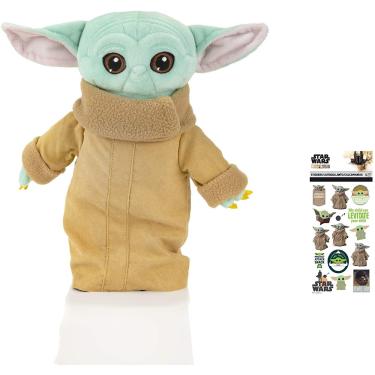 STAR WARS Figura The Child (Baby Yoda) Brinquedo De Pelúcia que Fala de  19,05cm Inspirado na Série The Mandalorian - F1115 - Hasbro, Verde e Bege