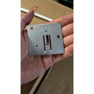 Imagem de Chapa De Agulha Máquina Costura Yamata Fy 2200