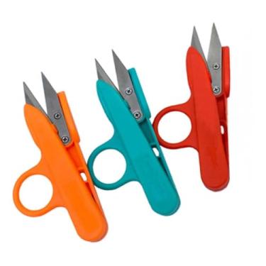 Imagem de Kit 2 Unidades Tesouras Arremate Linha Fio Costura TC-801 Golden Eagle 12Cm Aço Inox Qualidade Cabo Emborrachado Ergonômico, Esta Tesoura Oferece Cortes Precisos E Um Manuseio Confortável