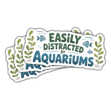 Imagem de Adesivos de vinil divertidos para amantes de aquários facilmente distraídos por aquários, 3 peças para laptop, garrafa de água, caderno, álbum de recortes, para-choque de carro, presente para