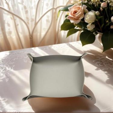 Imagem de Bandeja de joias para homens e mulheres, mesa de entrada, mesa de cabeceira, mesa de cabeceira, mesa de cabeceira, portátil, pequeno prato de viagem para chave, carteira, relógio (cinza claro)