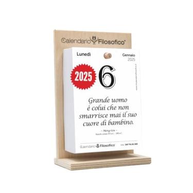 Imagem de Il Calendario Filosofico 2025 com suporte de madeira, tamanho A6 10 x 14 cm, o primeiro e o calendário de mesa original com 365 dias de frases filosóficas, leia uma frase todos os dias, criado em