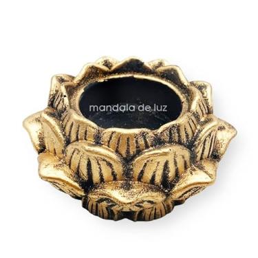 Imagem de Castiçal e Incensário Flor de Lótus de Resina Dourado G