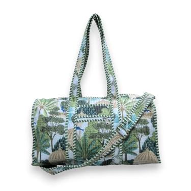 Imagem de Bolsa de viagem acolchoada de algodão para mulheres – Bolsa leve de fim de semana com alça de ombro, bolsos e tecido acolchoado macio – Mala de mão para viagem, academia, ioga e praia, Mochila de flor