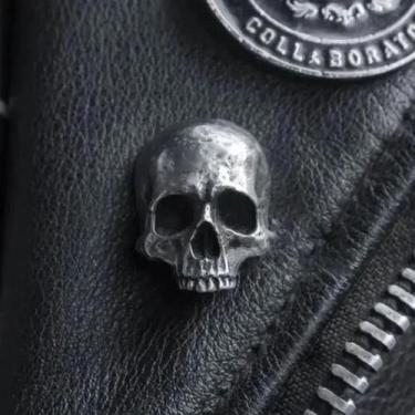 Imagem de Broche Gótico De Caveira Para Halloween, Distintivo De Metal Vintage E