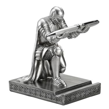 Imagem de CYXStar porta-canetas soldado cavaleiro corta-vento acessório de mesa personalizado, suporte para telefone celular e controlador de jogos, suporte de dispositivo presente para entusiastas me