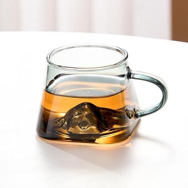Imagem de 1 xícara de chá de montanha de vidro, caneca transparente com design de montanha 3D