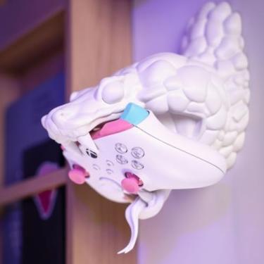 Imagem de Suporte de Controle Gamer Escultura de Cobra Branca – Compatível com todos os consoles e PC – Suporte Decorativo de Mesa ou Parede Premium – Presente Geek para Gamers