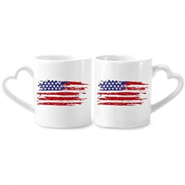 Imagem de Conjunto de canecas de porcelana para casais com estampa de estrelas e listras com escova de ar e coração de cerâmica