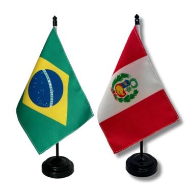 Imagem de Kit Bandeira de Mesa Brasil e Peru, Dupla Face, Oxford, Base e Haste Plástico Preto, 19x13cm, 26cm Altura, Decorativa para Escritório, Eventos