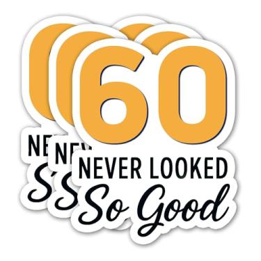 Imagem de (3 peças) Adesivo 60 Never Looked So Good – Feliz aniversário de 60 anos, decalques de vinil à prova d'água para decoração de festas, álbuns, garrafas de água, laptops, tamanho 7,6 cm x 6,3 cm