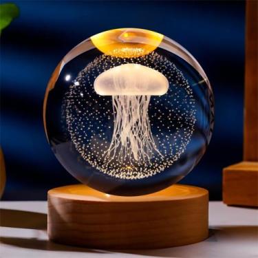 Imagem de Luminária de Mesa LED Bola de Cristal 3D com Base de Madeira Design As