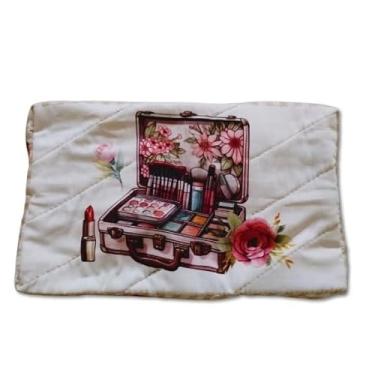 Imagem de Necessaire Artesanal feita com tecido Tricoline Digital, Estampado Maleta de Maquiagem com rosas ao fundo, tamanho grande, Feito à Mão, 100% Algodão