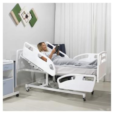 Imagem de Cama Hospitalar Motorizada com 10 Movimentos e Colchão D33 Incluso – Leito Articulado Elétrico, Estrutura Reforçada em Aço, Grades com Trava e Controle Remoto