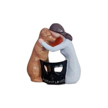 Imagem de Escultura de casal apaixonado com cachorro Estátua de resina de 18 cm