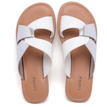 Imagem de Luoika Sandálias femininas planas de largura larga, sandália deslizante com tiras, sapatos elegantes de verão para mulheres., Branco prateado 901, 8.5 X-Wide