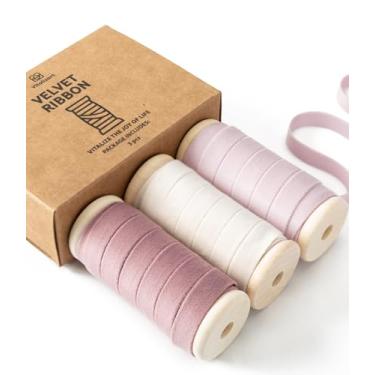 Imagem de Conjunto de fitas de veludo Vitalizart 9 mm, 13,5 m, 3 rolos x 4,5 m, acabamento em tecido, carretel de madeira, decoração de guirlanda de Natal, ornamentos, embrulhos, laços, rosa e branco