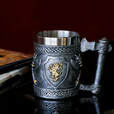 Imagem de Caneca Medieval Viking Axes Presentes para Homens, Escudos de Leão de Ouro Inglês Canecas de Cerveja Caneca de Café Inoxidável Arte Renascentista Decoração Nórdica Decoração de Casa Cozinha Festa