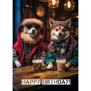 Imagem de PIXILUV Cartão de felicitações Happy Birthday ~ Tough Dogs in Hippie Clothes Sharing a Drink at the Bar ~ Birthday Wishes Greetings Cartão grande estilo vintage
