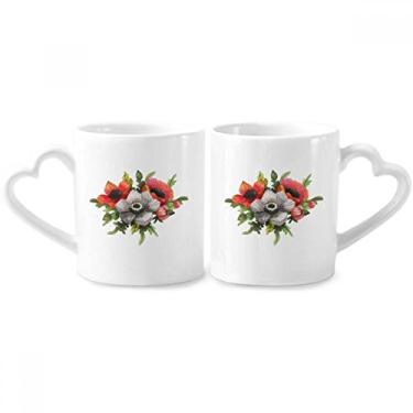 Imagem de Conjunto de canecas de porcelana para casal de milho com pintura de flores e alça de coração