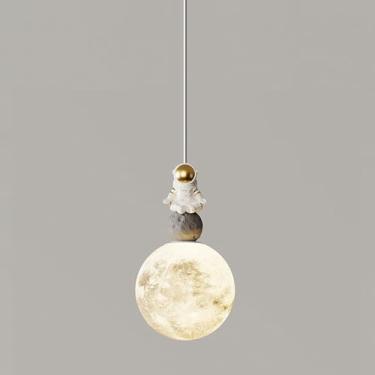 Imagem de Luminária Pendente Astronauta 3D com 10cm | 3,94" - Branca, 3 Modos de Cor, Lustre LED Moderno e Criativo de 3W para Quarto Infantil, Quarto de Meninos, Berçário e Quarto de Crianças (Astron