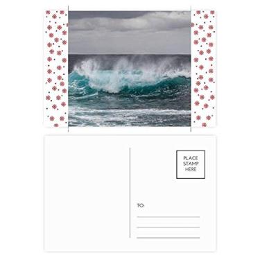 Imagem de Cartão postal para celebração de flores de Natal com estampa de ondas do oceano do mar e ciência, cartão postal de bênção