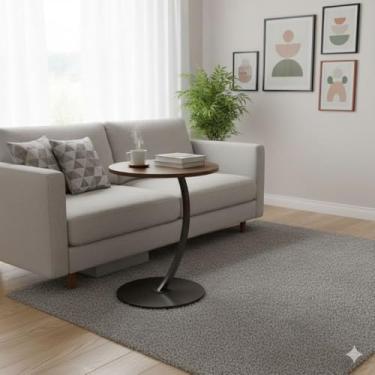 Imagem de Mesa Lateral Decorativa Multifuncional, Base Metálica, Tampo Redondo em Madeira para Sala de Estar e Quarto (Marrom)