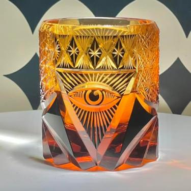 Imagem de suigetsu Copo de uísque de cristal The Eye of Providence, design cortado à mão, copo colorido âmbar