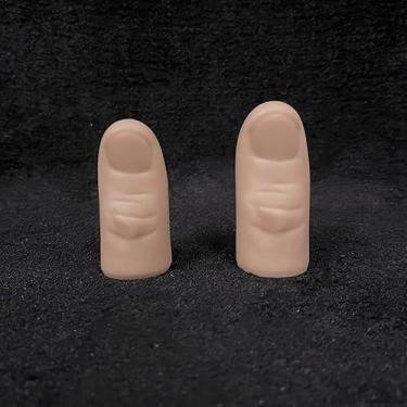 Imagem de SUMAG 5 Pcs Thumb Tip Magic Tricks Magician Accessory Close up Illusions Gimmick Mentalism Prop Fake Thumb Tip Silk Vanish Magic (5 Pcs Medium Size)