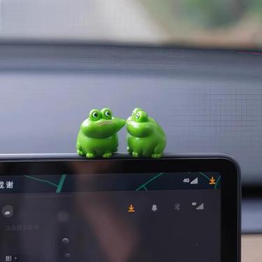 Imagem de Estatueta ITUBLE Frog Car Dashboard Decoration Anime