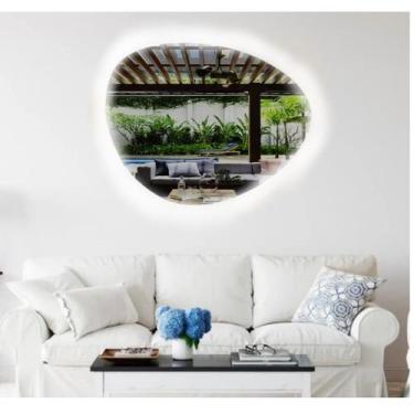 Imagem de Espelho orgânico decorativo iluminado com led frio 64x54cm - Woodglass