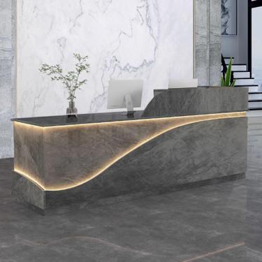 Imagem de Mesa de recepção moderna para escritório, mesa de balcão de recepção, recepção de recepção, mesa de balcão de escritório madeira projetada com tiras de luz para salões de beleza, textura cinza, 140 cm