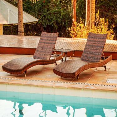 Imagem de 2 Espreguiçadeiras Bona E Mesa Garden Em Alumínio Avelã