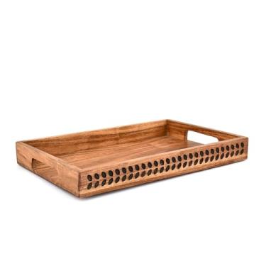 Imagem de Bandeja decorativa de madeira de acácia para servir com alças integradas – Bandeja de madeira de fazenda para alimentos, bebidas e exibição (38 x 25 x 4 cm)
