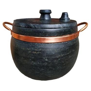 Imagem de Panela De Pressão N:3 Em Pedra Sabão Com Alça De Cobre