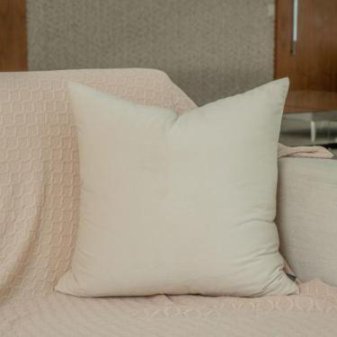 Imagem de Almofada em Veludo Offwhite Quadrada - Cazachic, Completa