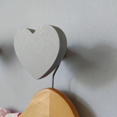 Imagem de 2 Ganchos de parede pendurador Colorido MDF Coração - Souvenir Decor, 