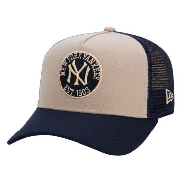 Imagem de BONE 9FORTY A-FRAME TRUCKER SNAPBACK ABA CURVA NEW YORK YANKEES CORE FELT BEGE NEW ERA-Masculino