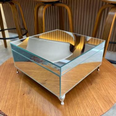 Imagem de Caixa Organizadora Decorativa Porta-objetos Espelhada Prata com Pés Me